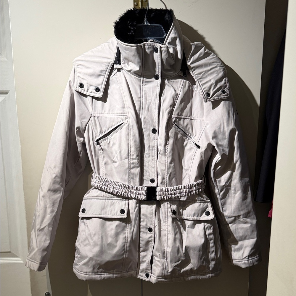Jessica Simpson Light Beige Ski Jacket with Black Details
